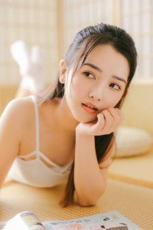 英语老师挽起裙子坐在我腿中